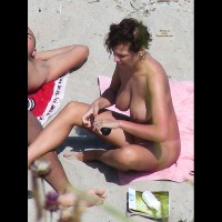 Pic #4 Beach Voyeur:&nbsp;Beach Naked Babe