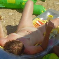 Pic #2 Nude Amateur:&nbsp;Voyeur At Beach
