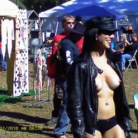 Pic #2 Festival Voyeur:&nbsp;Roscoe's 2010