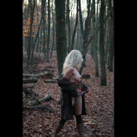 Pic #9 Pantieless Girlfriend:&nbsp;*ST Walking Through Autumn - 2