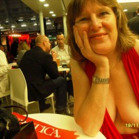Pic #5 Topless Wife:&nbsp;Flashing At Erotica Uk
