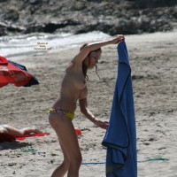 Pic #6 Beach Voyeur:&nbsp;Water Lady