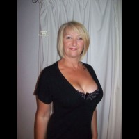 Pic #2 Wife's cleavage:&nbsp;Ass