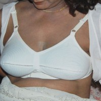 Pic #2 Topless Wife:&nbsp;My Lovely Indian Hairy Falguni