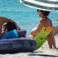 Pic #2 Beach Voyeur:&nbsp;Mallorca: Big Natural Tits