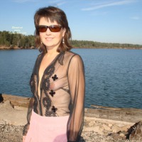 Pic #2 Topless Wife:&nbsp;Midwest Cindy On The Southshore