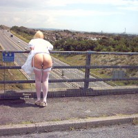 Pic #6 Topless Neighbor:&nbsp;Shrublands Milf Flashing A27 Bridge