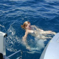 Pic #2 Nude Me:&nbsp;Swimming On The Sea