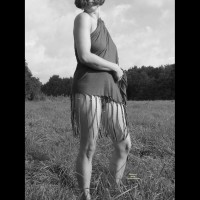 Pic #6 Nude Me on heels:&nbsp;Round Bales - Part 2