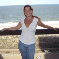 Pic #5 Topless Wife:&nbsp;Pokies Part 1