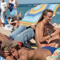 Pic #4 Topless At The Beach