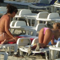 Pic #6 Funny Moments On Beach