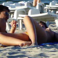 Pic #3 Funny Moments On Beach - 2