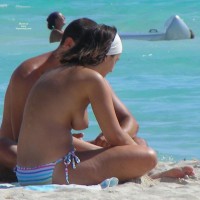 Pic #3 Pretty Girl With Nice Breast At Mallorca Beach 2