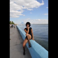 Pic #1 Pantieless Girl:&nbsp;Walk Along The Promenade - Pantieless Girls