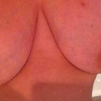 Very large tits of my girlfriend - ronni