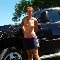 Medium tits of my wife - Sooo Hot !!!