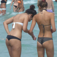 Pic #1 Italian Beach Asses..Not Nude But Good - Beach