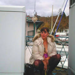 Pic #6 La Bouteille - Brunette, Public Exhibitionist, Public Place