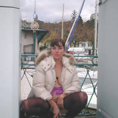 Pic #8 La Bouteille - Brunette, Public Exhibitionist, Public Place