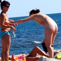 Real Mom And Daughter 2 - Beach, Bikini Voyeur