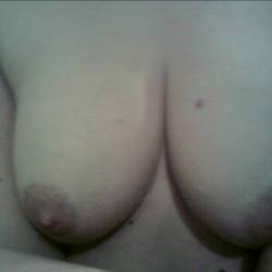 Medium tits of my girlfriend - Sogn