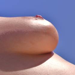 Medium tits of my girlfriend - japot