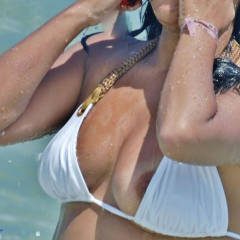 Pic #7 Back To Panama - Big Tits, Brunette