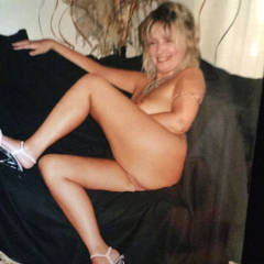 Pic #6 High Heels Nude - Big Tits, High Heels Amateurs