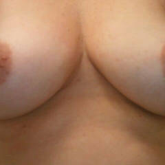 Pic #1 Reluctant Girlfriend Finally Shares - Big Tits, Gf, Natural Tits