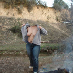 Pic #1Camping - Big Tits