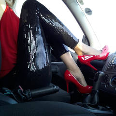 Pic #1 Get Your Motor Runnin' - High Heels Amateurs