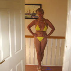 Pic #6 Linda Erotically In Yellow Bikini And Heels - High Heels Amateurs, Blonde, Bikini Voyeur, Big Tits, Mature