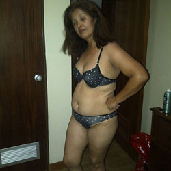 Pic #5 La Enfermera Maracucha II - Brunette, Lingerie