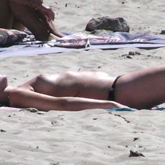 Pic #2 Summer - Beach, Brunette