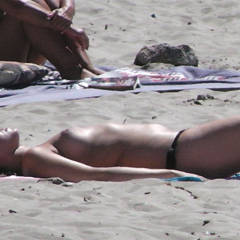 Pic #4 Summer - Beach, Brunette