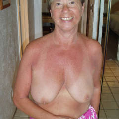 Pic #4 Recent Shots Of Me In Our Maui Condo - Big Tits, Wife/wives