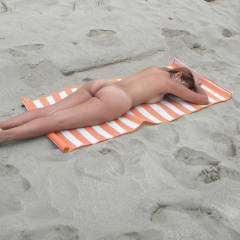 Pic #8 LuLu In The Sand - Bikini Voyeur, Beach, Wife/wives