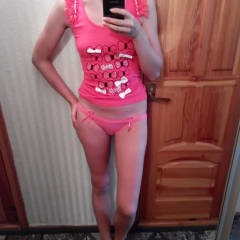 Pic #1 Selfie Lover 2 - Natural Tits, Shaved