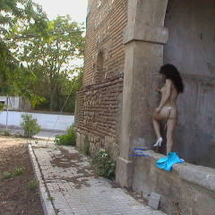 Pic #1 Vuelta a Mi Pueblito - Brunette, Firm Ass, High Heels Amateurs