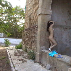 Pic #3 Vuelta a Mi Pueblito - Brunette, Firm Ass, High Heels Amateurs