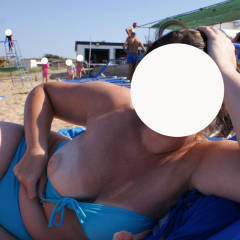 Pic #2 Holiday - Beach, Big Tits