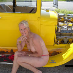 Pic #4 Hot Rod Shots - Big Tits, Bikini Voyeur, Blonde