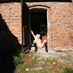 Pic #7 Brick House - Blonde