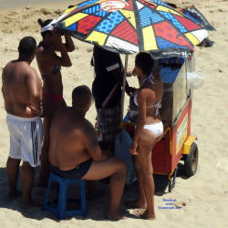 Pic #1 Hot Dog In Viagem Beach - Bikini Voyeur