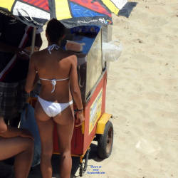 Pic #5 Hot Dog In Viagem Beach - Bikini Voyeur