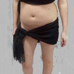 Pic #2 Paola In Giro Per Casa