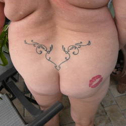My girlfriend's ass - sues
