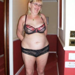 Pic #1 UkSlutSusan - Big Tits, Tattoos