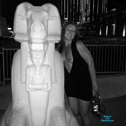 Vegas - Brunette, Flashing, Public Exhibitionist, Public Place, Wife/Wives